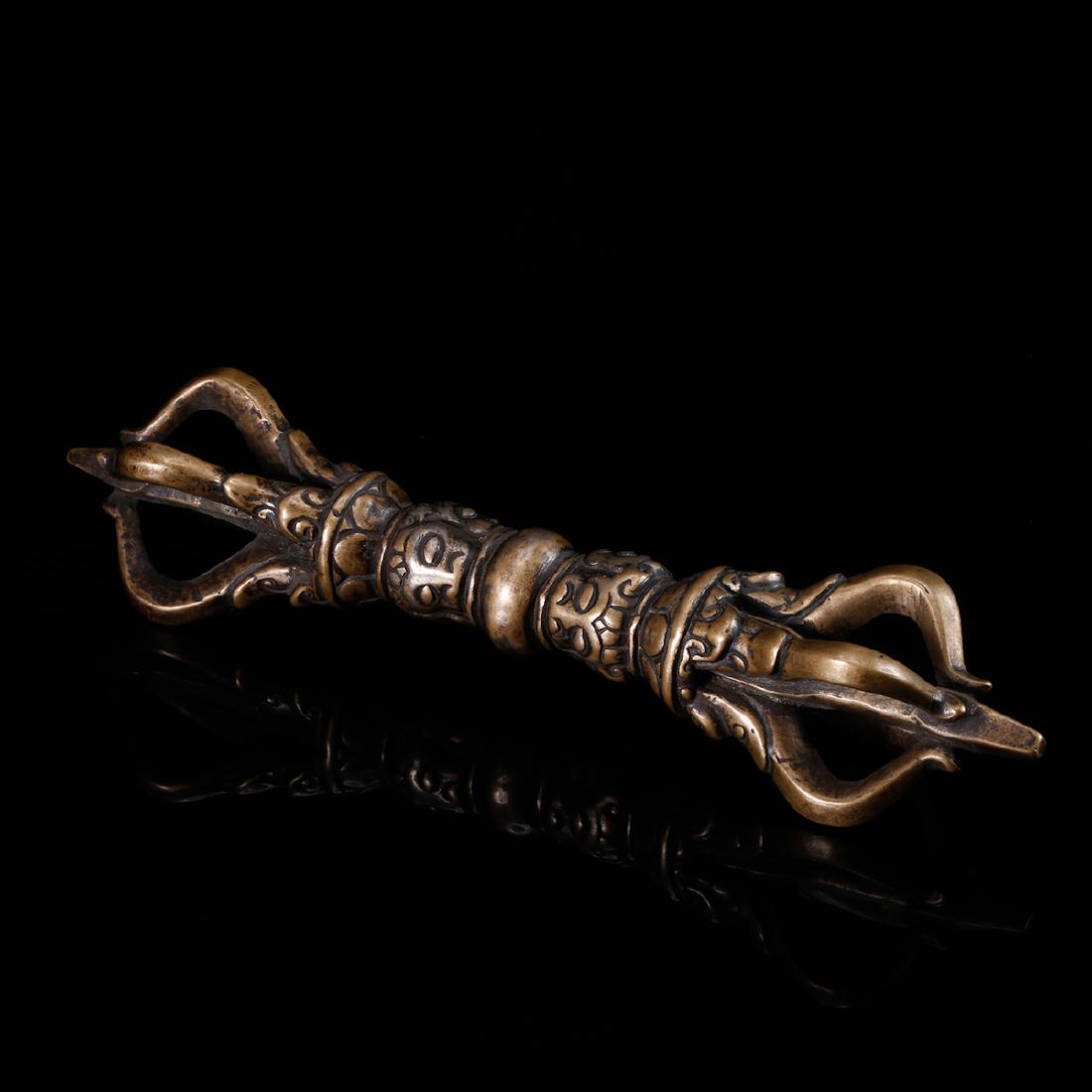 CHINESE TIBETAN BRONZE VAJRA (1 of 9)