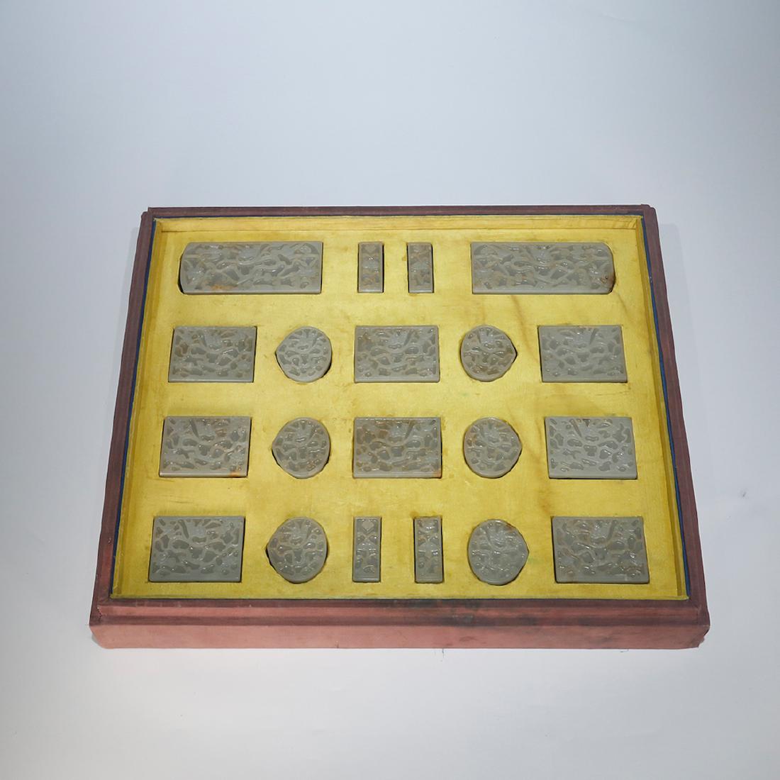 CHINESE SET OF JADE BELT ORNAMENTS (1 of 10)