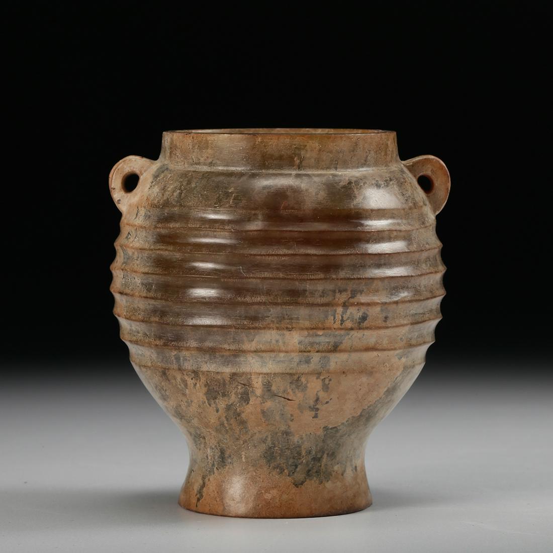 CHINESE ARCHAISTIC JADE JAR (1 of 10)