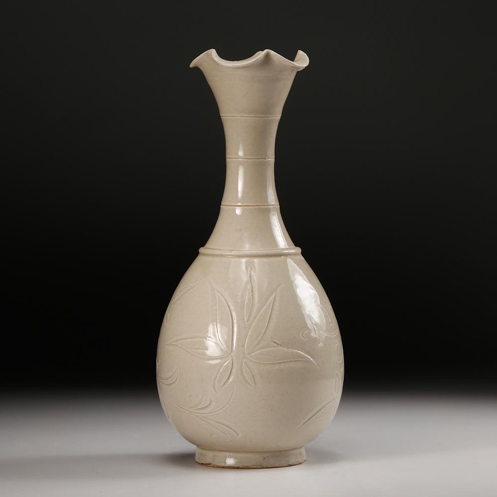 Chinese Ding Yao Porcelain Vase (1 of 14)