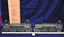 Lionel 2330 2332 PRR A&B with 2330 Box