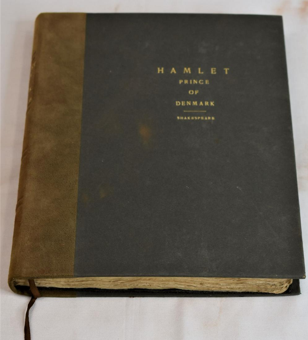 Hamlet prince of Denmark (1 of 7)