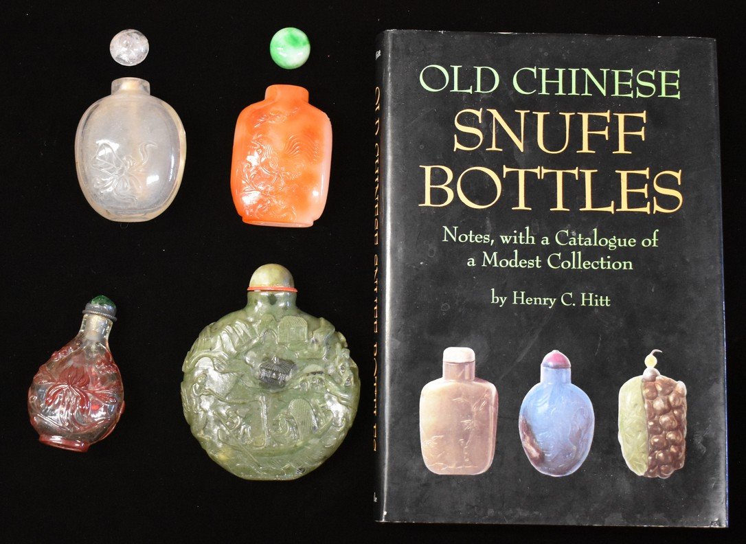 Lot of 4 various snuff bottles with Book (1 of 9)