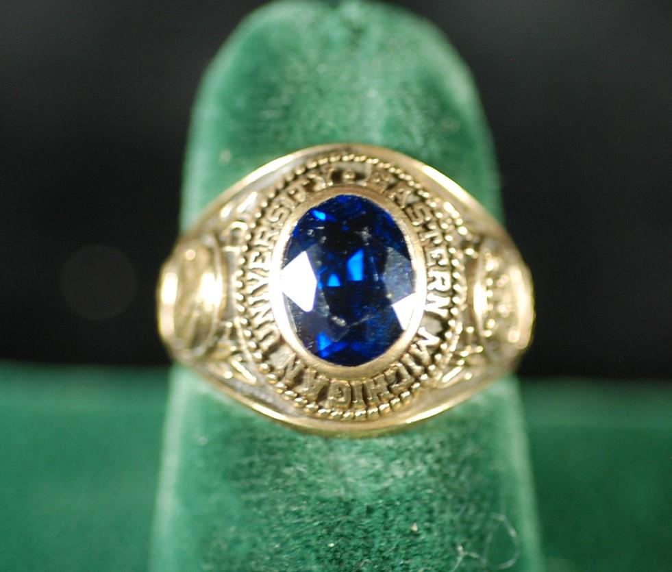 1964 EMU Ladies Jostens Class Ring in 10k Gold (1 of 6)