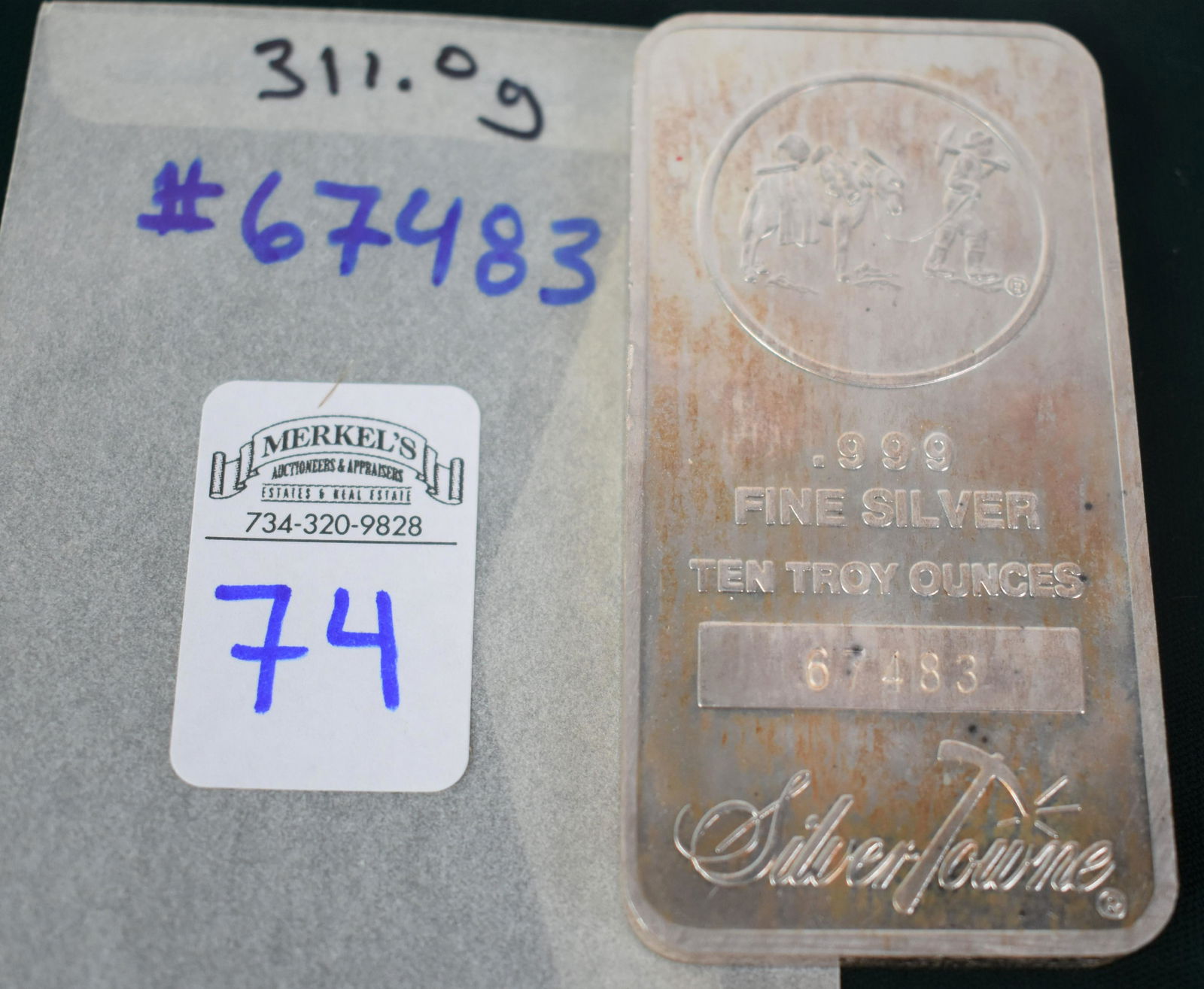 Silvertowne  .999 Fine Silver 10 Troy Ounces Bar (1 of 2)