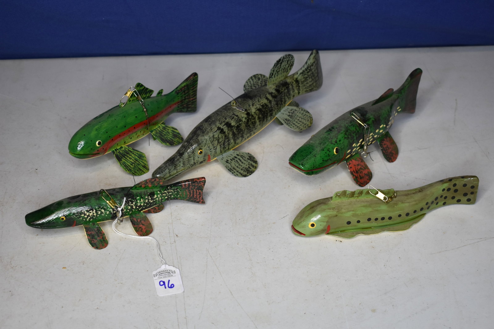 Lot of 5 Lee Baldwin Signed Hand Carved Fishing Decoys: Lot of 5 Lee Baldwin Signed Hand Carved Fishing Decoys See attached photos. Each Decoy around 8-11 1/2" in length.
