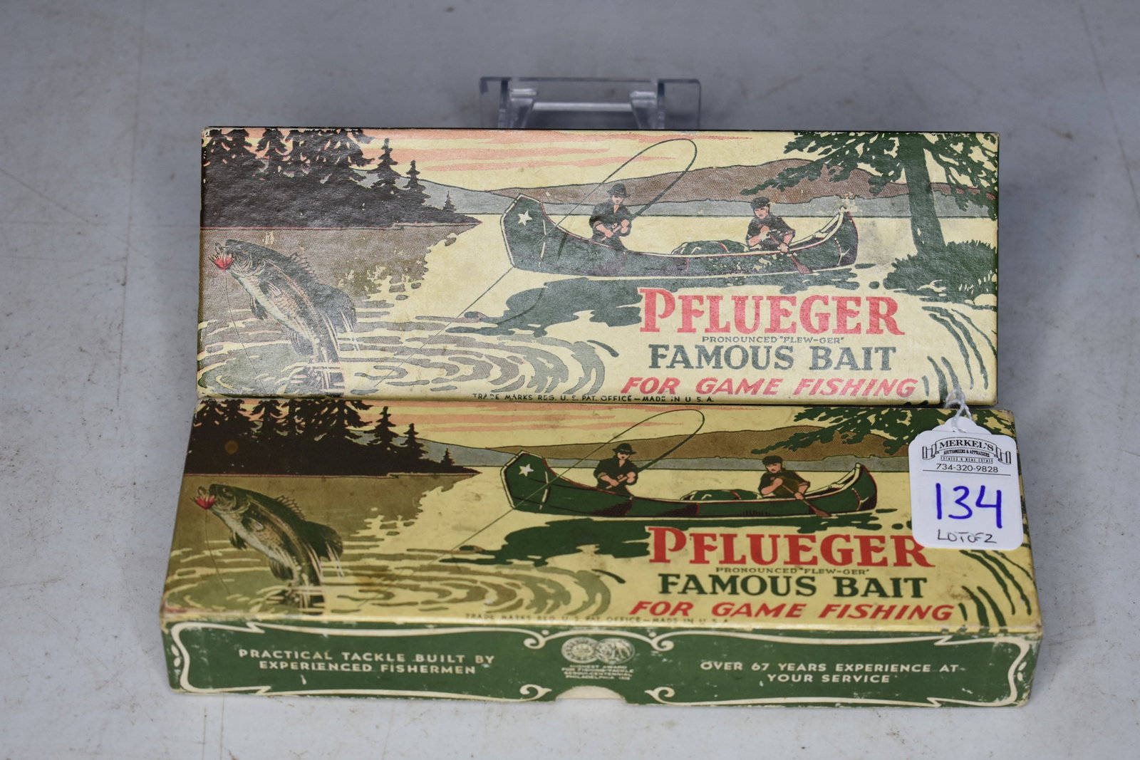 Lot of 2 Pflueger Globe Lures In Original Factory Boxes: Lot of 2 Pflueger Globe Lures In Original Factory Boxes. Lot includes #3750 Yellow Gold, and #3796 White W/ Red Head. See attached photos