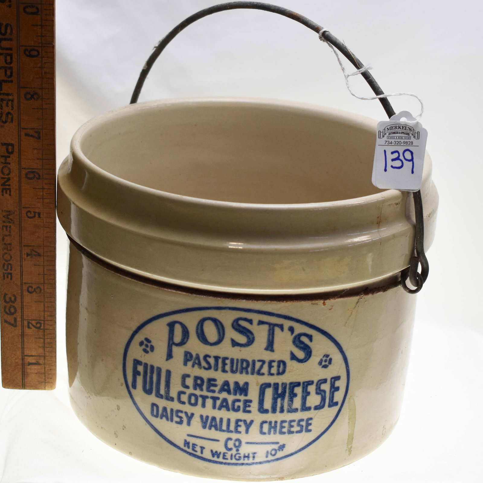 Post's Pasteurized Full Cream Cottage Cheese by Daisy Valley Creamery Co. Crock: Stenciled with Post's Pasteurized Full Cream Cottage Cheese Daisy Valley Creamery Co. Crock, Net Weight 10#, Comes with the Wire Handle. See Photos for Additional Detail and Condition.