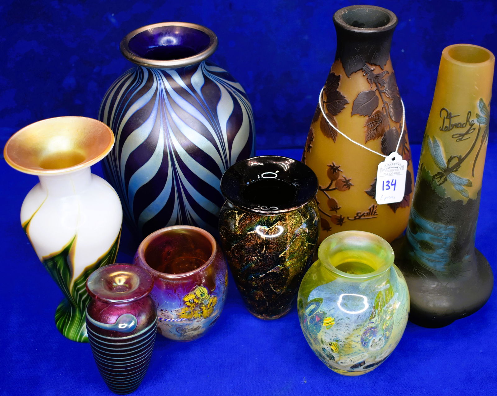 Lot of 8 Art Glass Vases (1 of 4)