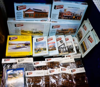 Walthers Cornerstone Series - 25 Pieces