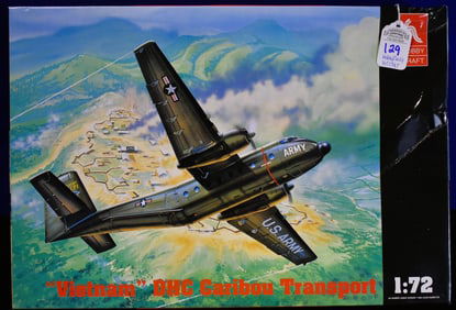 Hobby Craft - "Vietnam" DHC Caribou Transport - Model Airplane