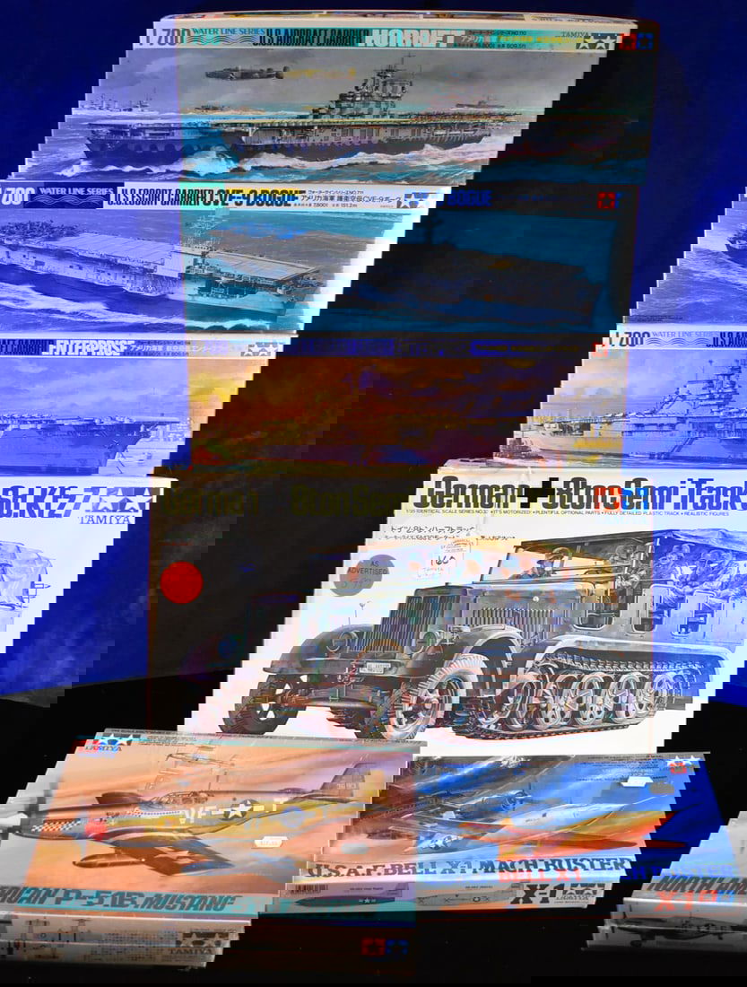 Lot of 7 Minicraft Airplane Models Kits (1 of 3)