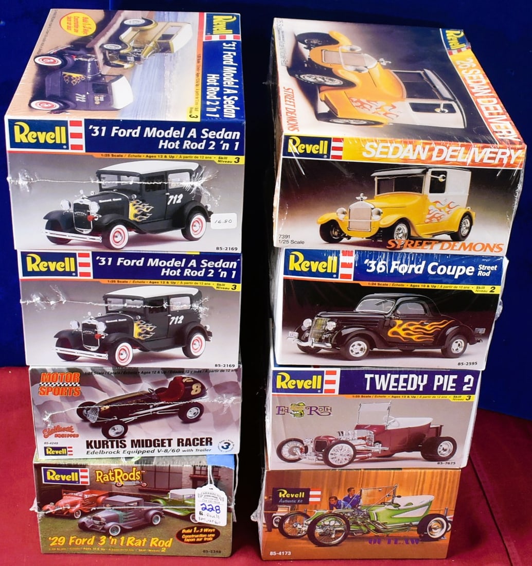 Lot of 8 Revell Rat & Hot Rod Model Car Kits. (1 of 2)