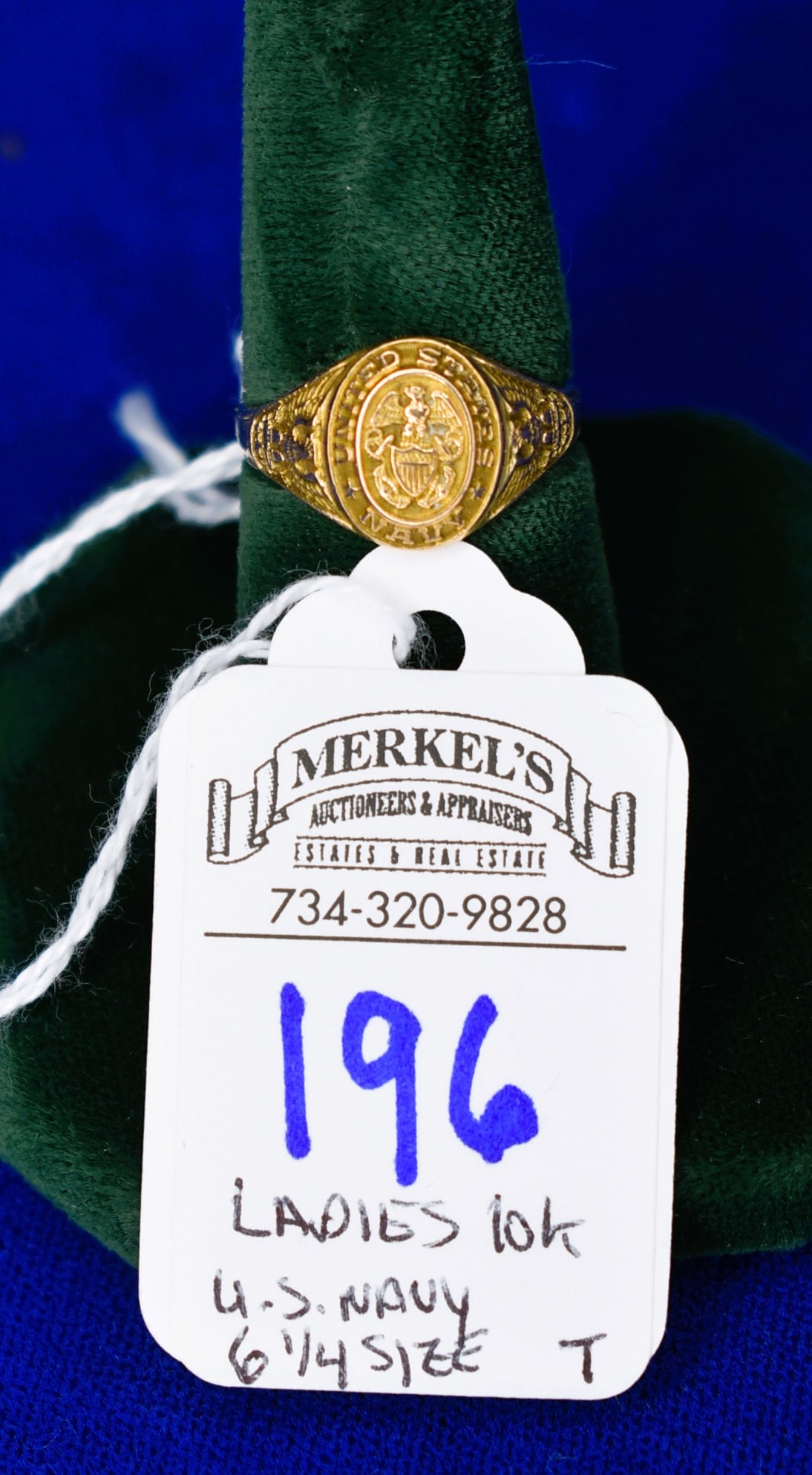 Ladies 10K Yellow Gold United States Navy Ring: Ladies 10K Yellow Gold United States Navy Ring. Size 6 1/4. 3.45 grams. Please note before bidding on this or Any Gold items in this auction, we do not accept Credit Cards as a form of payment for th