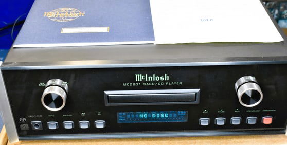 McIntosh MCD201 SACD/CD Player with Manual and Purchase Receipt