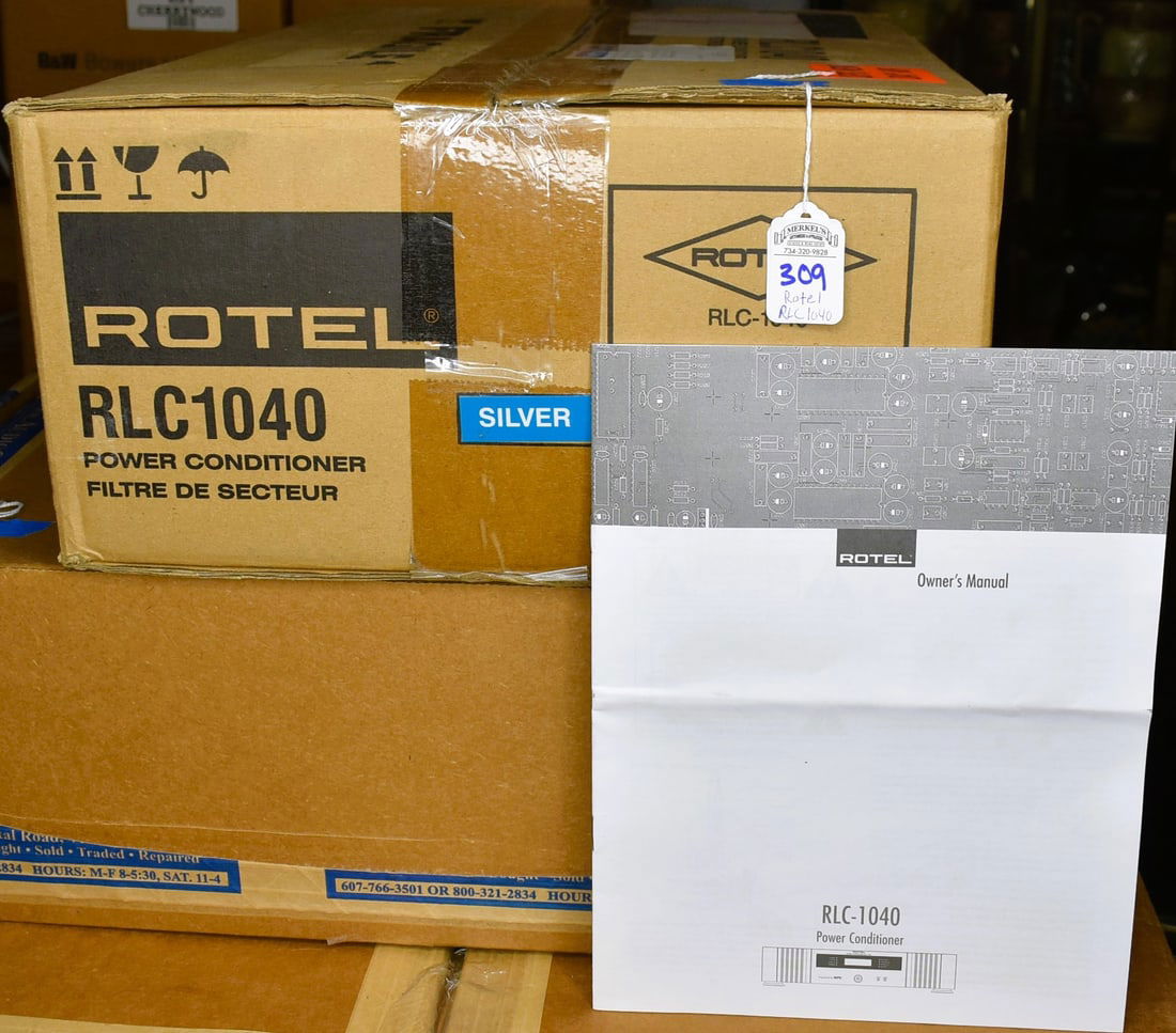 Rotel RLC-1040 Power Conditioner (1 of 2)