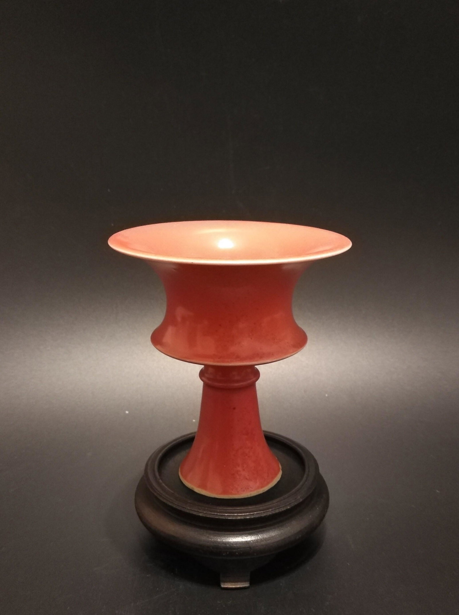 Chinese Ming Dynasty pink glazed  cup with Mark (1 of 4)