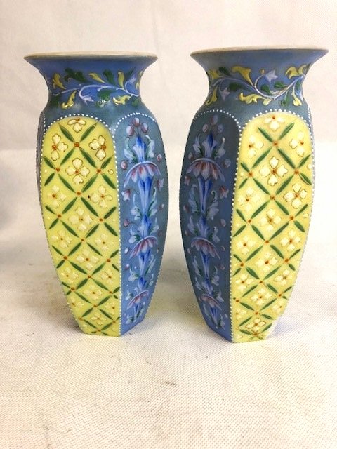 Pair Of Thomas Webb vases: Pair Thomas webb vases 18 cm high