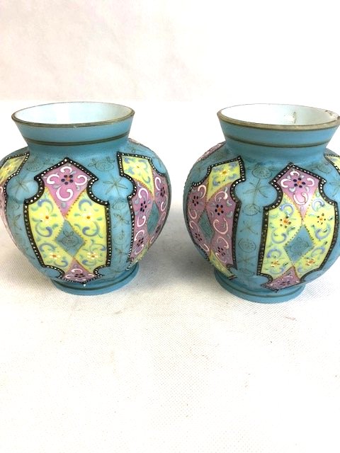 Pair Thomas Webb vases: Pair Thomas Webb vases 12 cm high