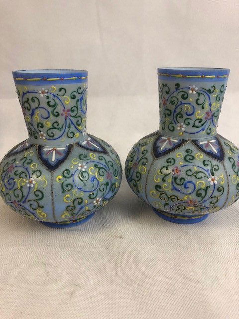 Pair of Thomas Webb vase: Pair of Thomas Webb vase 14 cm high