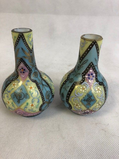 Pair Thomas Webb vases: Pair Thomas Webb vases 11 cm high