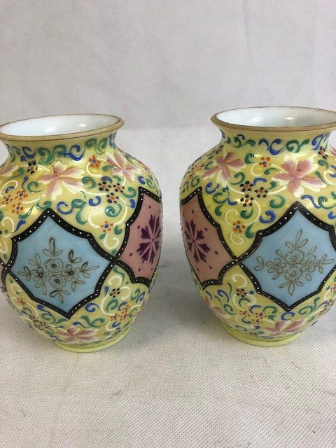 Pair Thomas Webb vases: Pair Thomas Webb vases 15 cm high