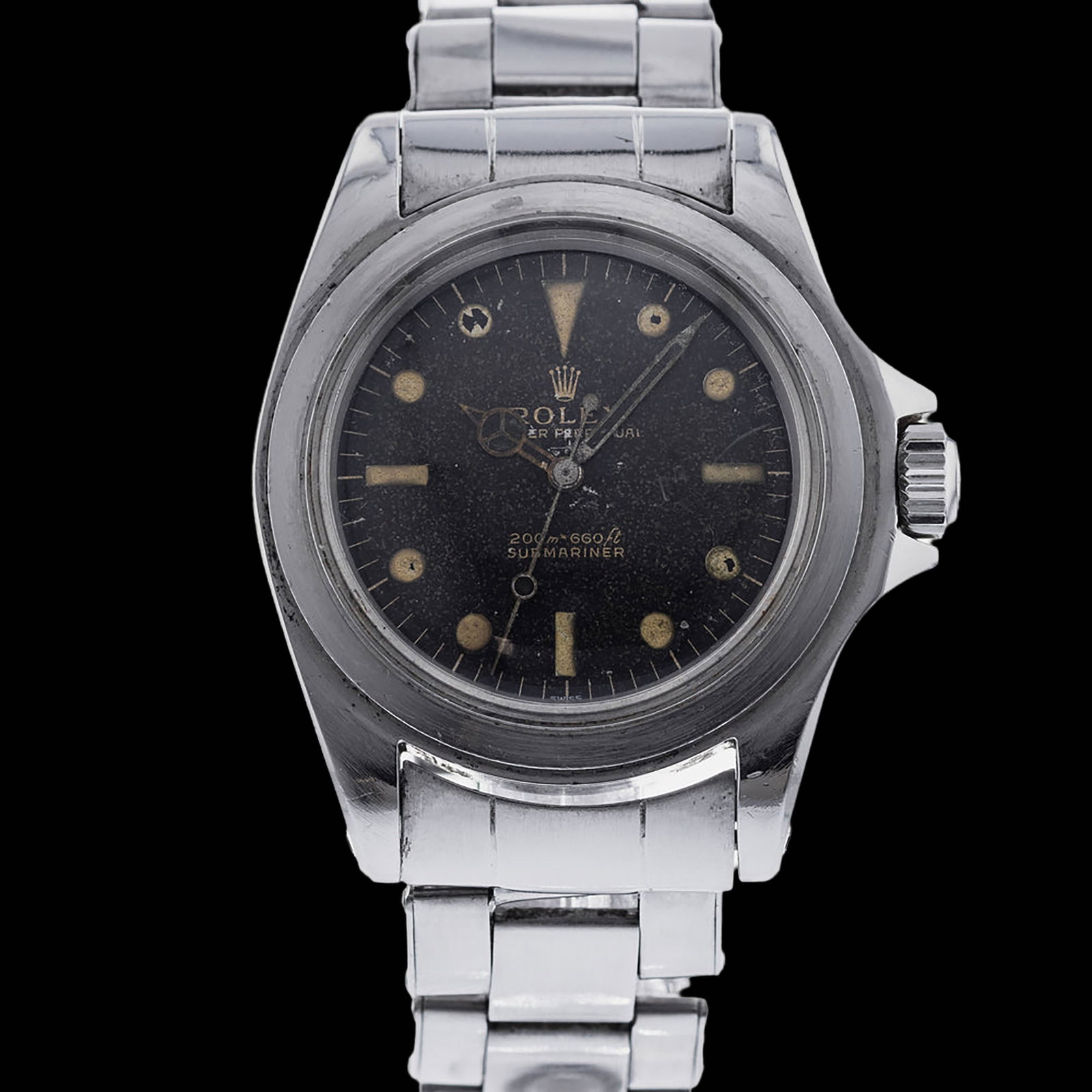 ROLEX SUBMARINER: Brand: ROLEX Model: Submariner Case Size: 40mm Movement: Automatic Material: Stainless Steel Band Material: Stainless Steel Box: No Papers: No