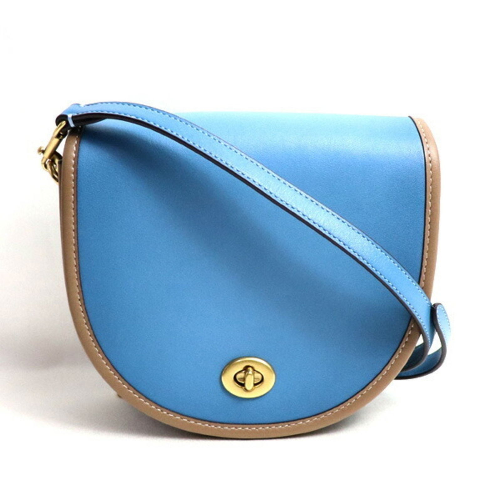 Coach Runway Turnlock Saddle Crossbody: Coach Runway Turnlock Saddle Crossbody Brand: Coach Model: 157 B4PVX Type: Shoulder bag Material: Leather Color: Brown, Gray, Light blue Closure: Turn lock Gender: Women Size (Hx