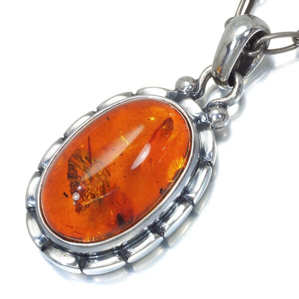 Georg Jensen Necklace Amber Heritage 2001: Georg Jensen Necklace Amber Heritage 2001 Condition: Pre-owned Consignor Notes: ?Pre-owned. Please see Item Description.? Brand: Georg Jensen Metal: Sterling SILVER Metal Purity: 925 Type: Necklac