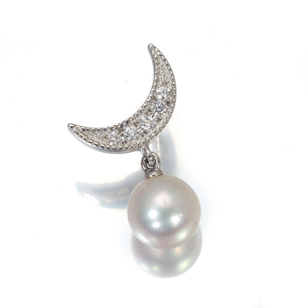 Mikimoto Brooch Akoya Pearl 7.2mm Diamond: Mikimoto Brooch Akoya Pearl 7.2mm Diamond Condition: Pre-owned Consignor Notes: ?Pre-owned. Please see Item Description.? Brand: Mikimoto Metal: White Gold Metal Purity: 18k Type: Brooch