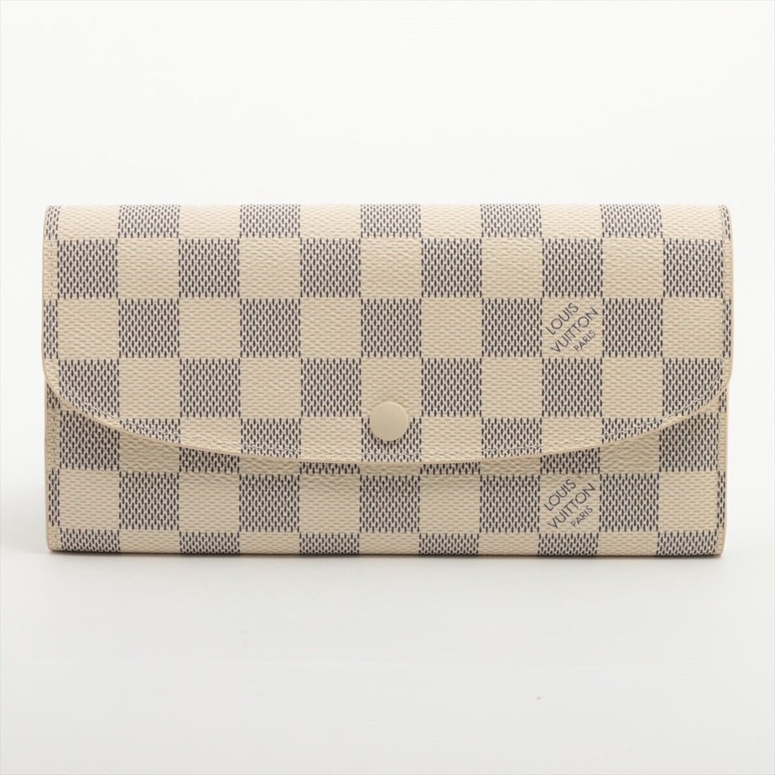 Louis Vuitton Damier Azur Portefeuille Emily: Louis Vuitton Damier Azur Portefeuille Emily Condition: Pre-owned Consignor Notes: ?Good : Used with a few stains and/or scratches. AP031214? Brand: Louis Vuitton Type: Purse Color: White Departme