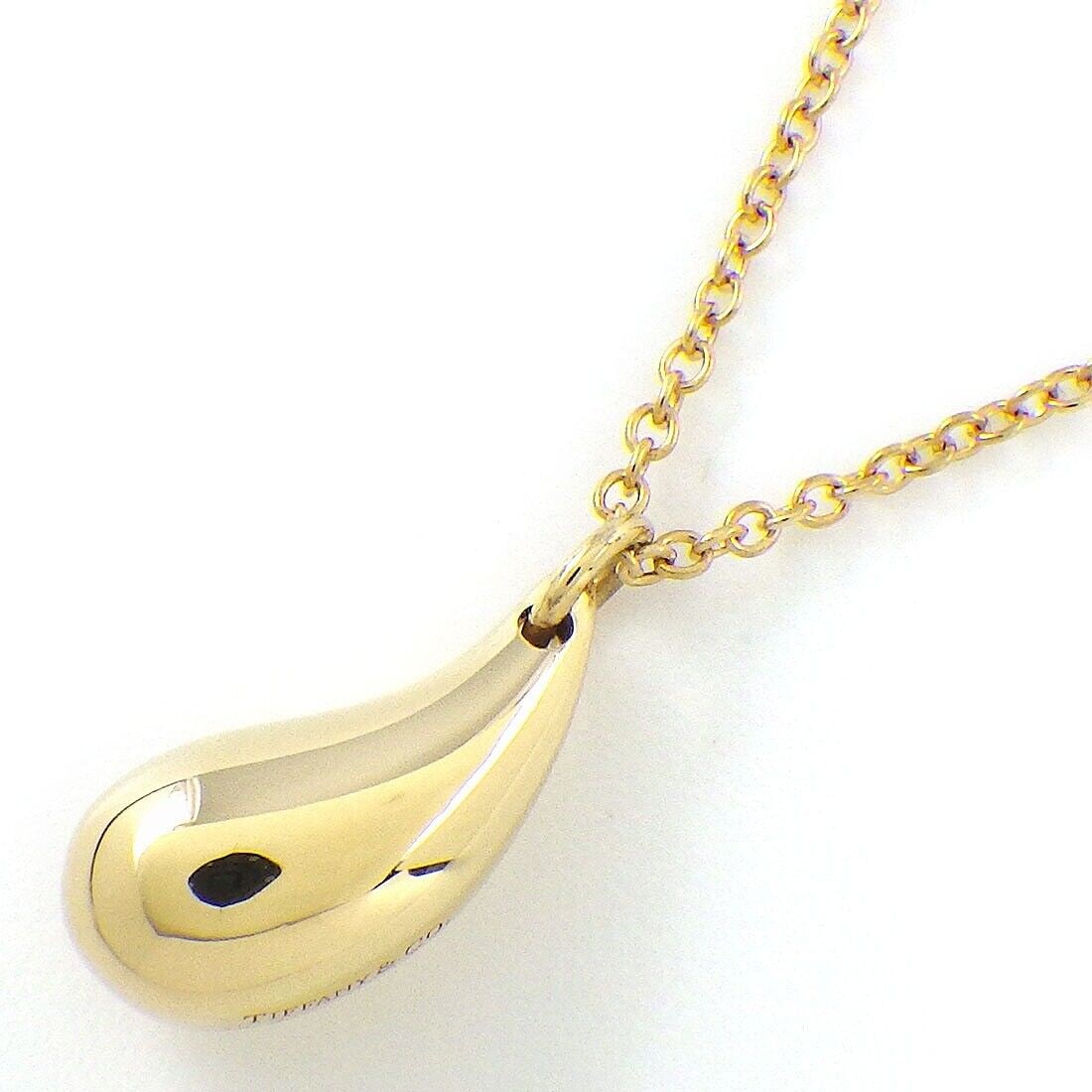 TIFFANY & CO. ELSA PERETTI TEAR DROP NECKLACE: Brand: Tiffany & Co. Type: Necklace Material: 18K Yellow Gold Chain Length: 15.98" / 40.6cm Pendant Size: W 0.23" × H 0.57" / W 5.9mm × H 14.5mm Weight: 4.9 grams Accessories: Jewelry Box