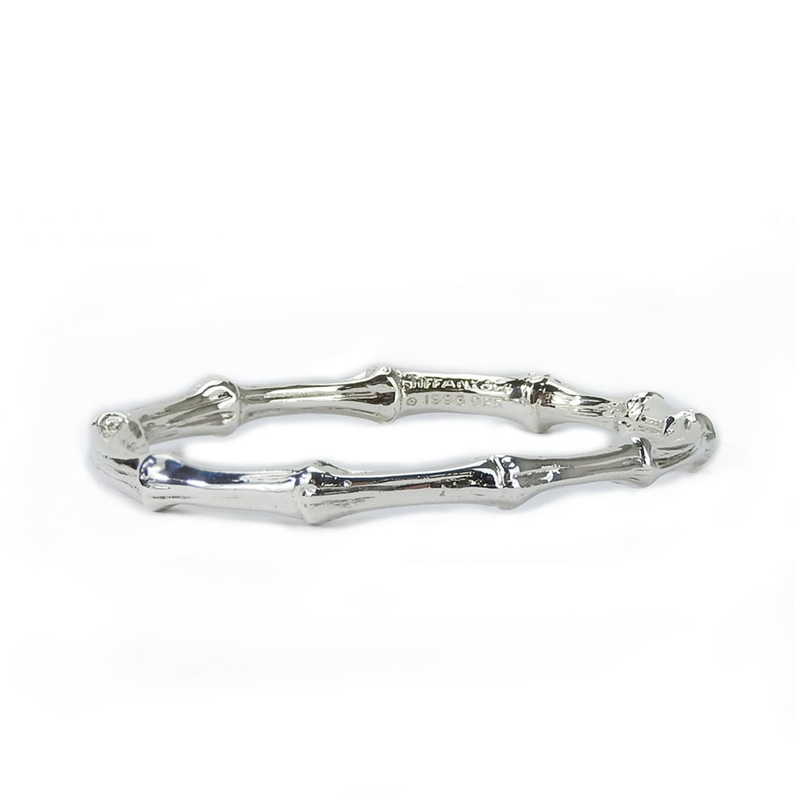 TTFFANY BANGLE BAMBOO SILVER 925 APPROX. 43.5G: Ttffany Bangle Bamboo Silver 925 Approx. 43.5g Brand: Tiffany Type: Bangle Material: Silver 925 Color: Silver Size: L: 19.5cm / 7.67'', W: 7.9cm / 3.11'' Accessories: None Accessories Not