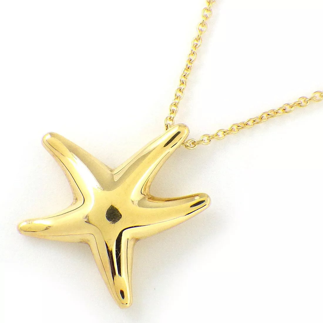 Tiffany & Co. Necklace Starfish Motif Elsa Peretti 750: Tiffany & Co. Necklace Starfish Motif Elsa Peretti 750 Brand: Tiffany & Co. Type: Necklace Material: 750(18K) Yellow Gold Color: None Size: Chain Length : 16.06"(inches) / 40.8cm Accessories: None