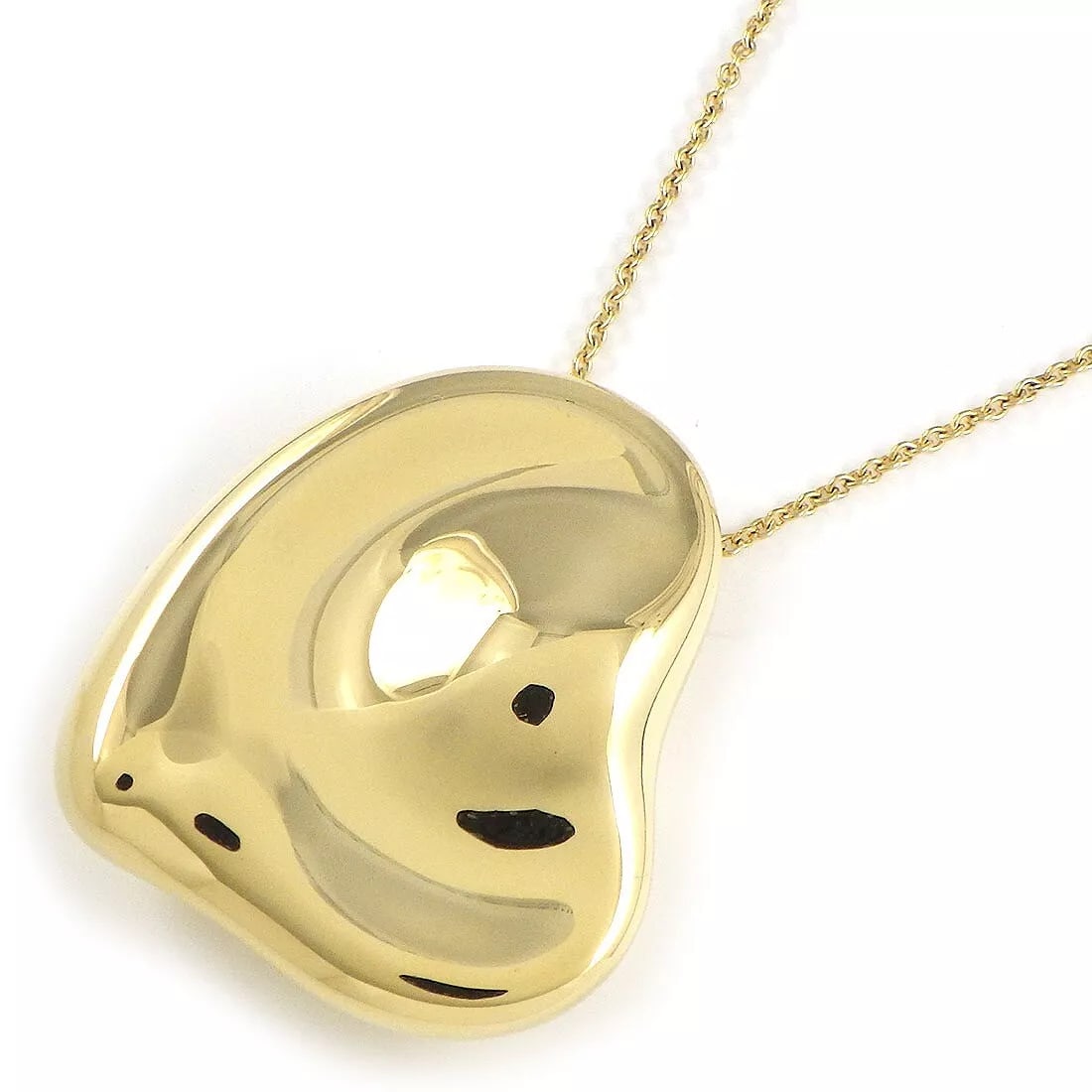 Tiffany & Co. Long Necklace Full Heart Large Elsa Peretti: Tiffany & Co. Long Necklace Full Heart Large Elsa Peretti Brand: Tiffany & Co. Type: Necklace Material: 750(18K) Yellow Gold Color: None Size: Chain Length : 27.55"(inches) / 70.0cm Accessories: N