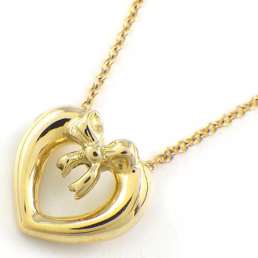 Tiffany & Co. Necklace Heart With Bow 750: Tiffany & Co. Necklace Heart With Bow 750 Brand: Tiffany & Co. Type: Necklace Material: 750(18K) Yellow Gold Color: None Size: Chain Length : 16.14"(inches) / 41.0cm, Motif Size : W 0.47" × H 0.44"(i