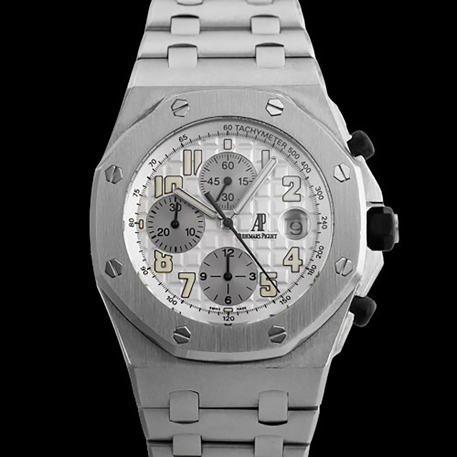 AUDEMARS PIGUET ROYAL OAK OFFSHORE: Brand: AUDEMARS PIGUET Model: Royal Oak Offshore Case Size: 42mm Movement: Automatic Material: Stainless Steel Band Material: Stainless Steel Box: Yes Papers: Yes