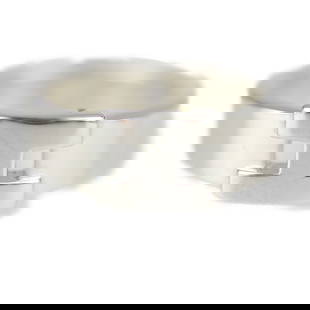 HERMES HERMES HERCULES RING: HERMES Hermes Hercules Ring Brand: Hermes Type: Band ring Material: Silver 925 Color: Silver Size: 4 Accessories: None Accessories Notice: When purchasing pre-owned goods, please refer to