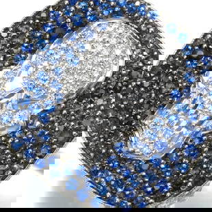 LOREE RODKIN RING FLAT SKULL FACE BEZEL: Loree Rodkin Ring Flat Skull Face Bezel Brand: Loree Rodkin Type: Ring Material: 18K/750/White Gold Color: None Size: 7.25-7.5 Accessories: None Accessories Notice: When purchasing pre-owned