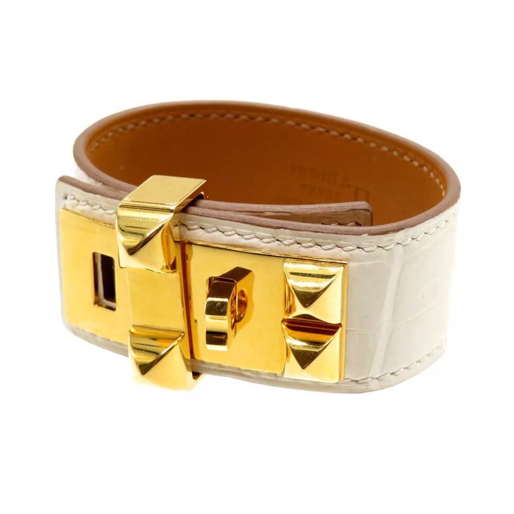 HERMES CORIEDOSSIAN MATTE NATA GOLD: Hermes Coriedossian Matte Nata Gold Brand: Hermes Type: Bracelet Material: Alligator Mat / Alligator Mat Color: Machete Size: Total length: about 14-16cm Accessories: None Accessories No