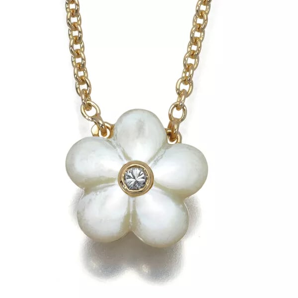 AUTH VAN CLEEF & ARPELS NECKLACE: Auth Van Cleef & Arpels Necklace Brand: Van Cleef & Arpels Type: Pendant Material: 18K/750/Yellow Gold Color: None Size: 13.0 x 13.0mm Accessories: None Accessories Notice: When purchasin