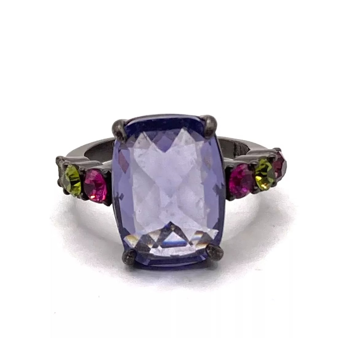 ANNA SUI - SILVER CLEAR PURPLE RING: ANNA SUI - Silver Clear Purple Ring Brand: ANNA SUI Type: Ring Material: Hardware, Color Stone Color: Silver, Clear Purple, Multi Size: 5 Accessories: None Accessories Notice: When purcha