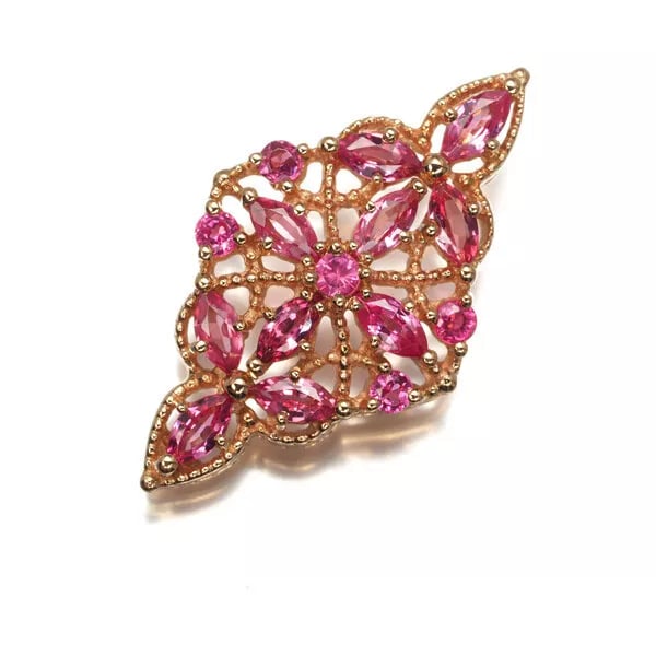 SPINEL OPENWORK FLOWER PENDANT 18K: Spinel Openwork Flower Pendant 18K Brand: Unbranded Type: Pendant Material: 18K/750/Rose Gold Color: None Size: Design size: 25.0 x 14.2mm, Bail inner diameter: 3.8 x 1.5mm Accessories: None <