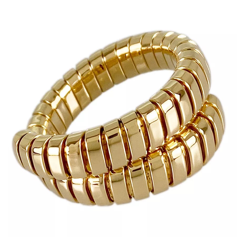 BVLGARI TUBOGAS YELLOW GOLD RING: BVLGARI Tubogas Yellow gold Ring Brand: BVLGARI Type: Ring Material: Yellow gold Color: Gold Size: 7 Accessories: None Accessories Notice: When purchasing pre-owned goods, please refer to