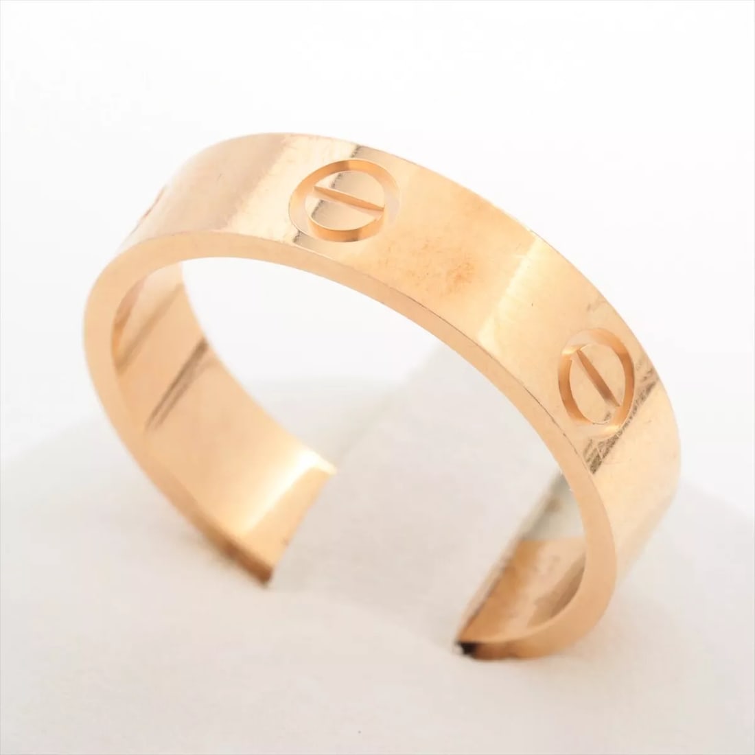 CARTIER LOVE RING 750: Cartier Love Ring 750 Brand: Cartier Type: Ring Material: none Color: Not Specified Size: 10 - 10.25 Accessories: None Accessories Notice: When purchasing pre-owned goods, please refer to