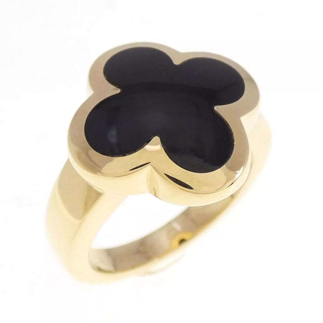 VAN CLEEF & ARPELS PURE ALHAMBRA RING: Van Cleef & Arpels pure Alhambra Ring Brand: Van Cleef & Arpels Type: Ring Material: 750 Yellow Gold Color: None Size: 6.5 Accessories: None Accessories Notice: When purchasing pre-owned