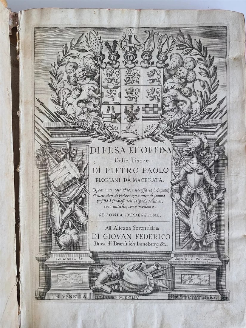 ILLUSTRATED MILITARY FORTIFICATIONS OF DEATH AND OFFENSE OF THE ANTIQUE PIZZERIA, 1654: Year/Century: 17th century Language: Italian Subject: Illustrated Binding: Vellum Description: DIFESA ET OFFESA DELLE PIAZZE FLORIANI DA MACERATA, PIETRO PAOLO (1585-1638) Francesco Baba, Venice, 1654