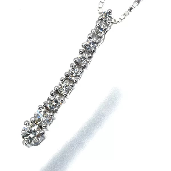 DIAMOND NECKLACE 18K 750 WHITE GOLD: Diamond Necklace 18K 750 White Gold Brand: Unbranded Type: Necklace Material: 18K/750/White Gold Color: None Size: length: 45cm Pendant size: 22.5 x 3.0mm Accessories: None Accessories No