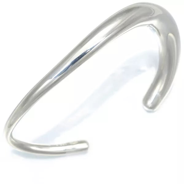 GEORG JENSEN BRACELET OFFSPRING BANGLE S ENGRAVED: Georg Jensen Bracelet Offspring Bangle S Engraved Brand: Georg Jensen Type: Bracelet Material: 925 / Sterling Silver Color: None Size: circumference: S Engraved / 15cm Design width:3.3 - 8.2mm Acc