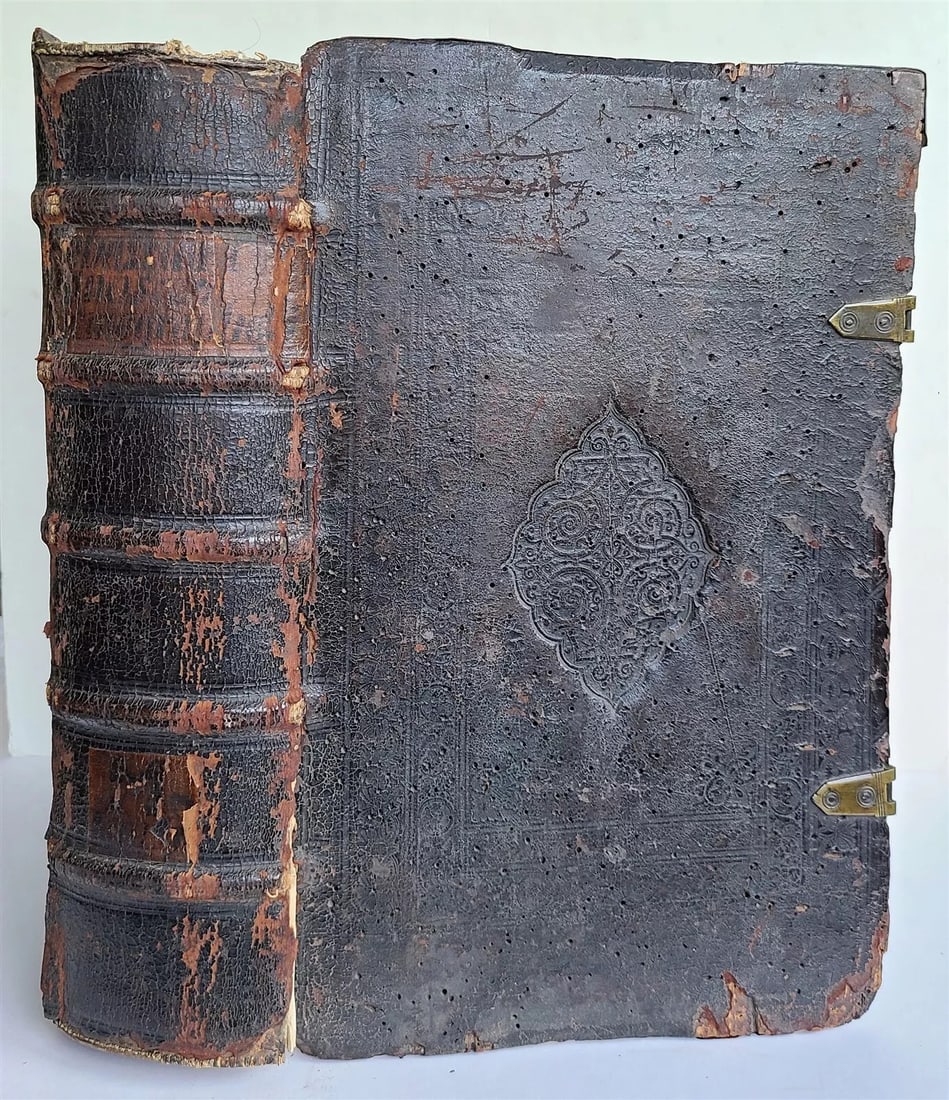 SEBASTIAN MUNSTER'S 1598 COSMOGRAPHY, AN ANTIQUE WITH INTACT BINDING AND ILLUSTRATIONS, IS RARE: Year/Century: 16th century Language: German Subject: Illustrated Binding: Vellum Description: Sebastian Munster (1489–1552). Cosmography is the description of all landers, heroes, and furnemesten st